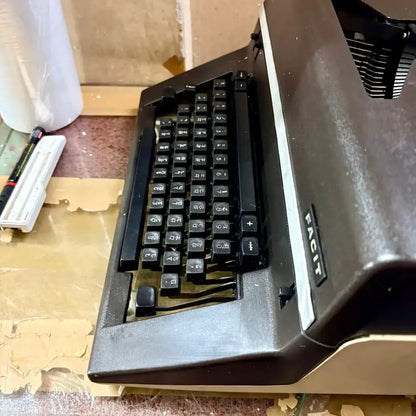 Facit Hindi Manual Typewriter Foolscap Size