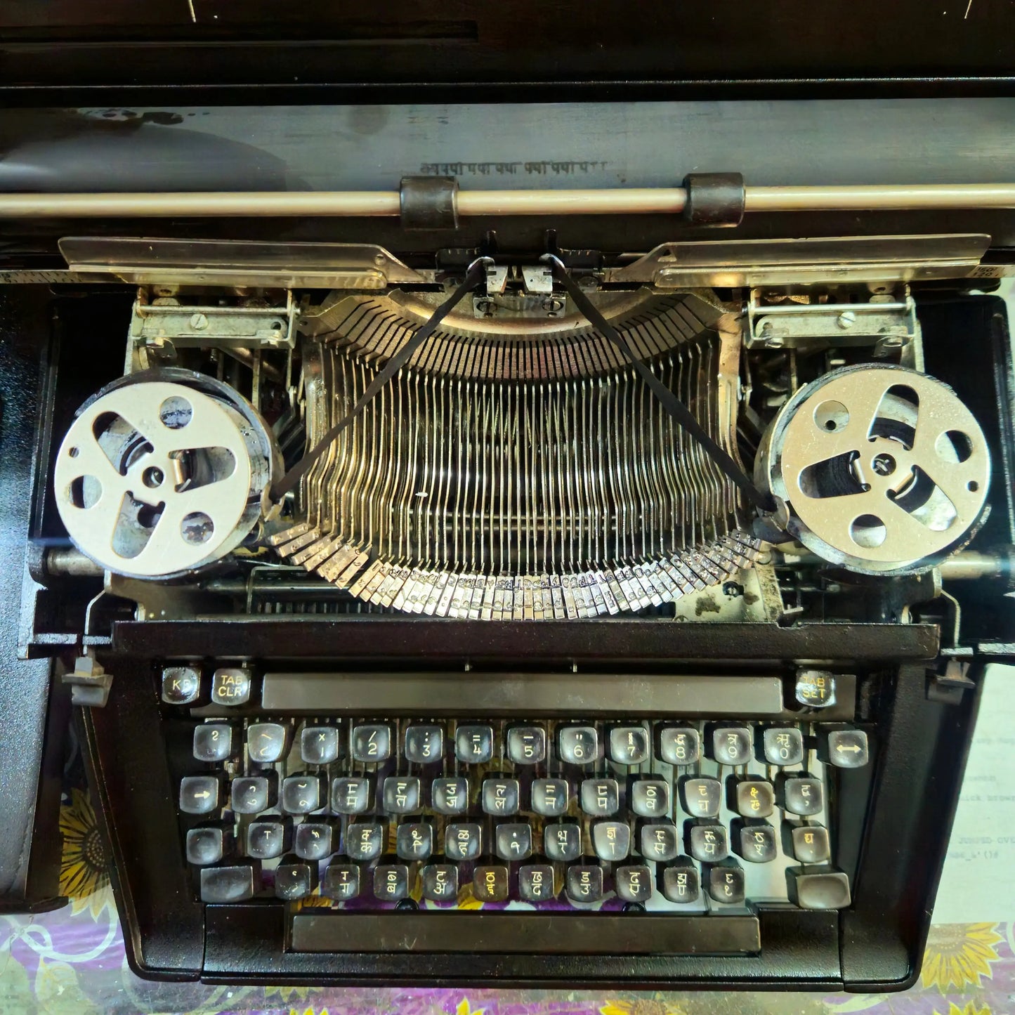 Remington 2000 Hindi Desktop Typewriter