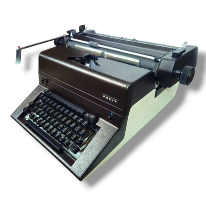 Facit 1740 Devanagari Hindi Brief Typewriter