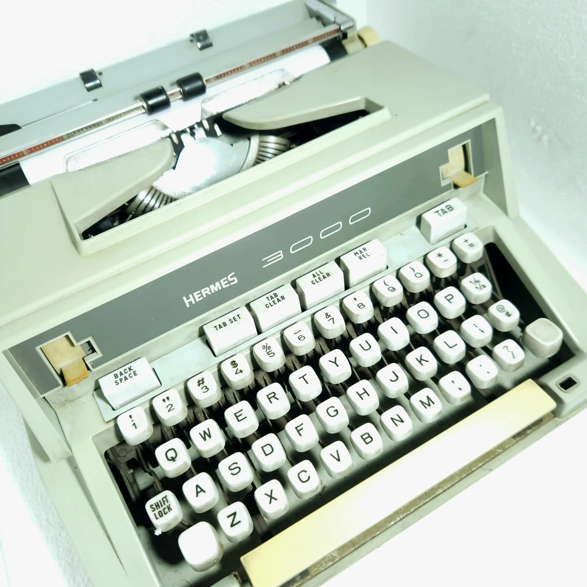 Og Hermes 3000 Typewriter