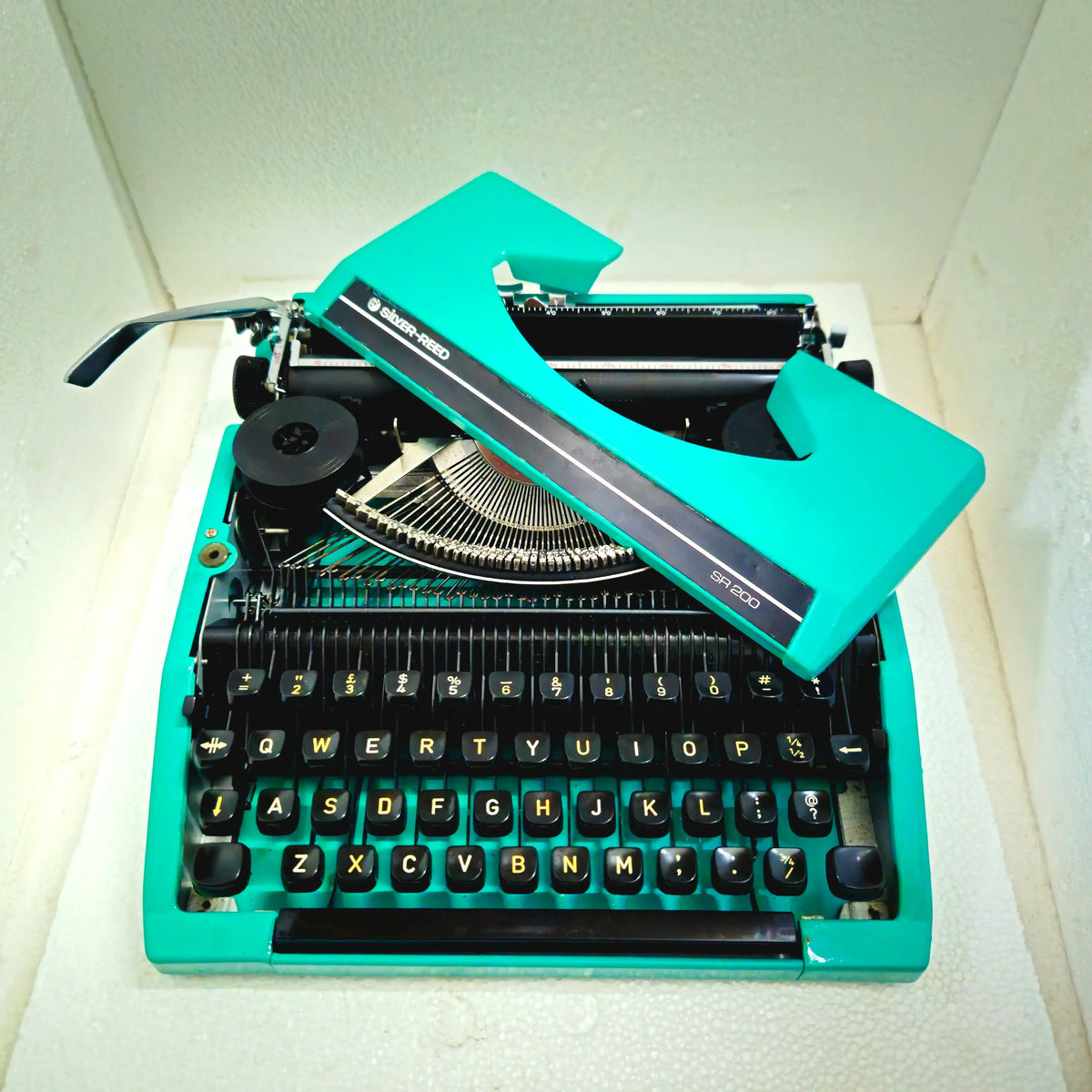 Silver Reed S R 200 Tropical Teal Typewriter