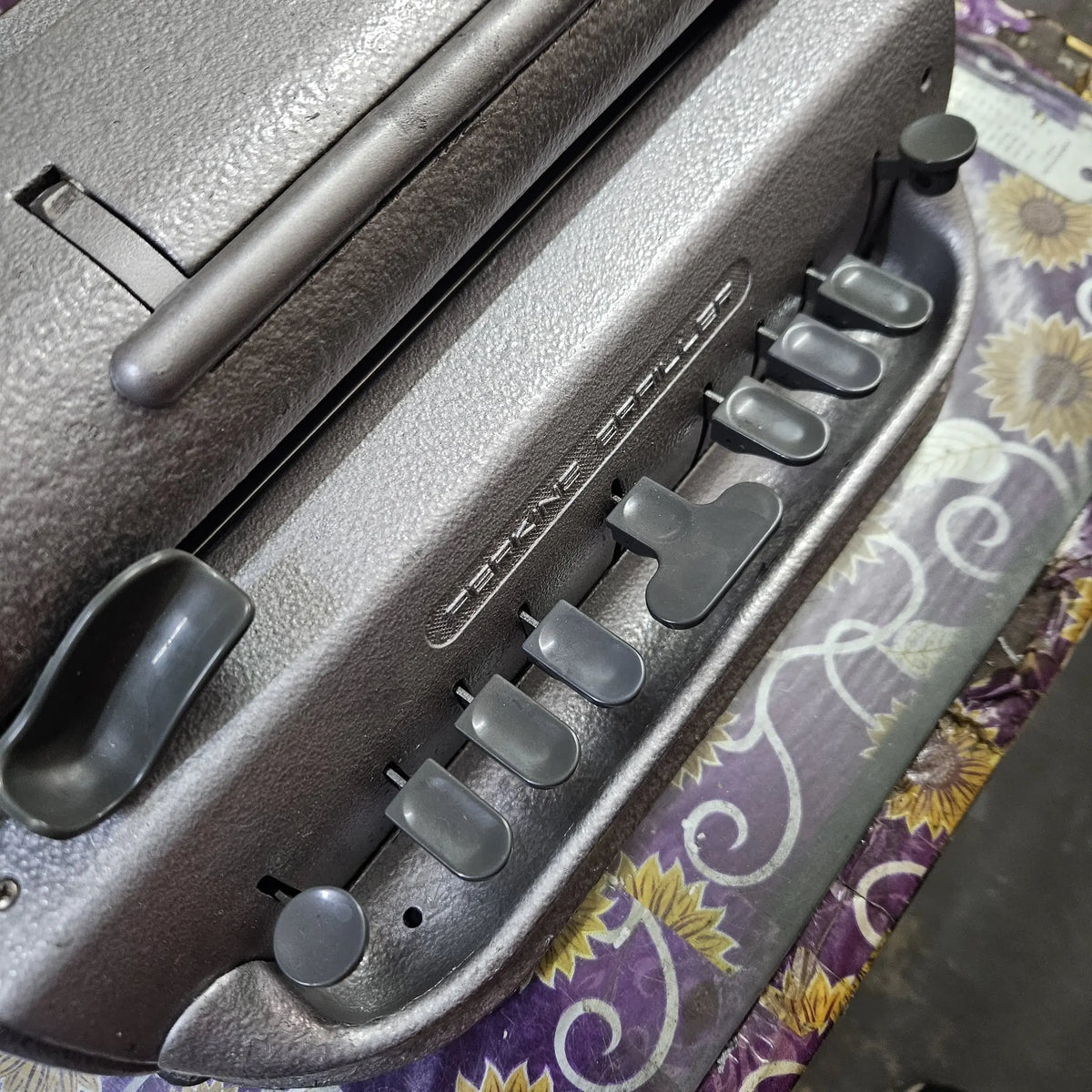 Perkins Braille Typewriter S E