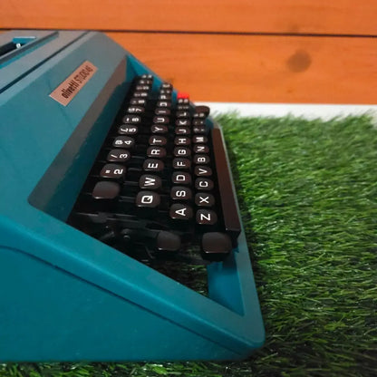 Olivetti Studio 45 Typewriter