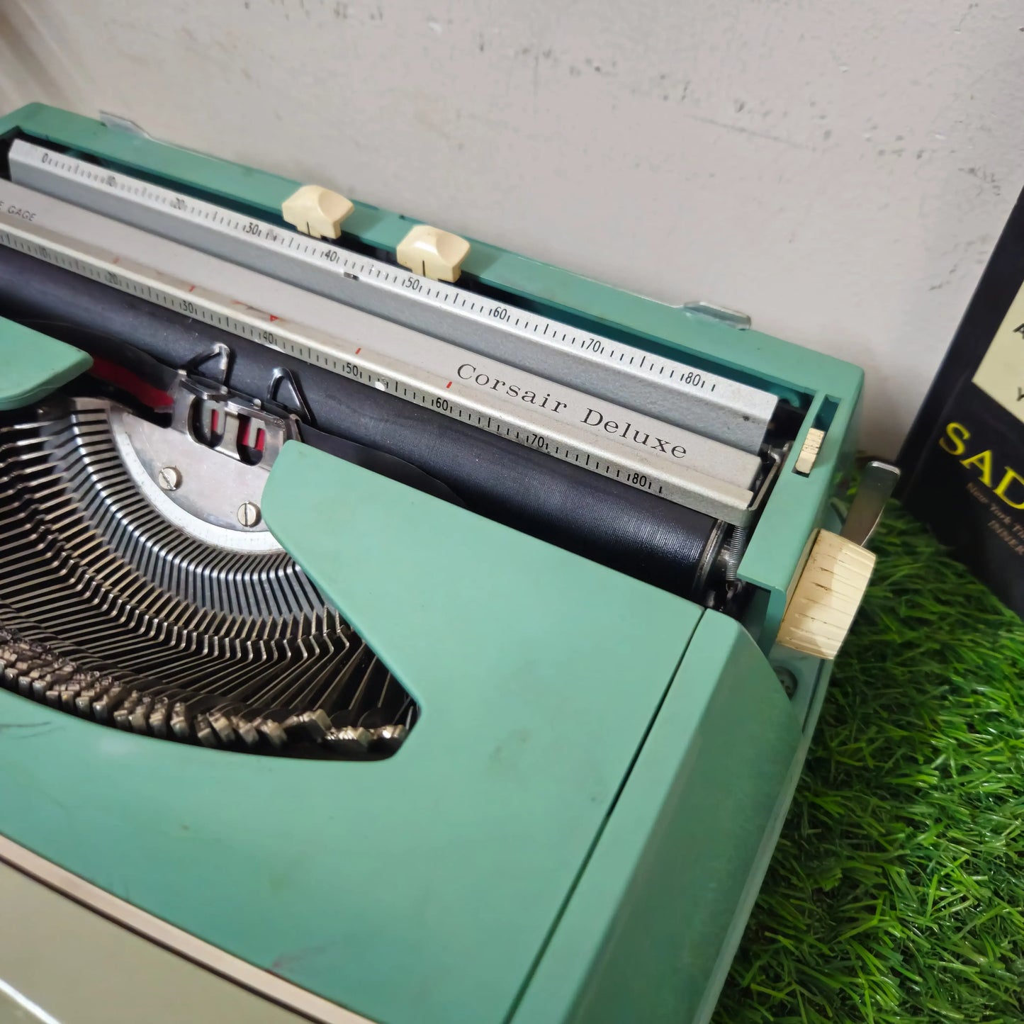 Smith Corona Corsaire Deluxe Typewriter