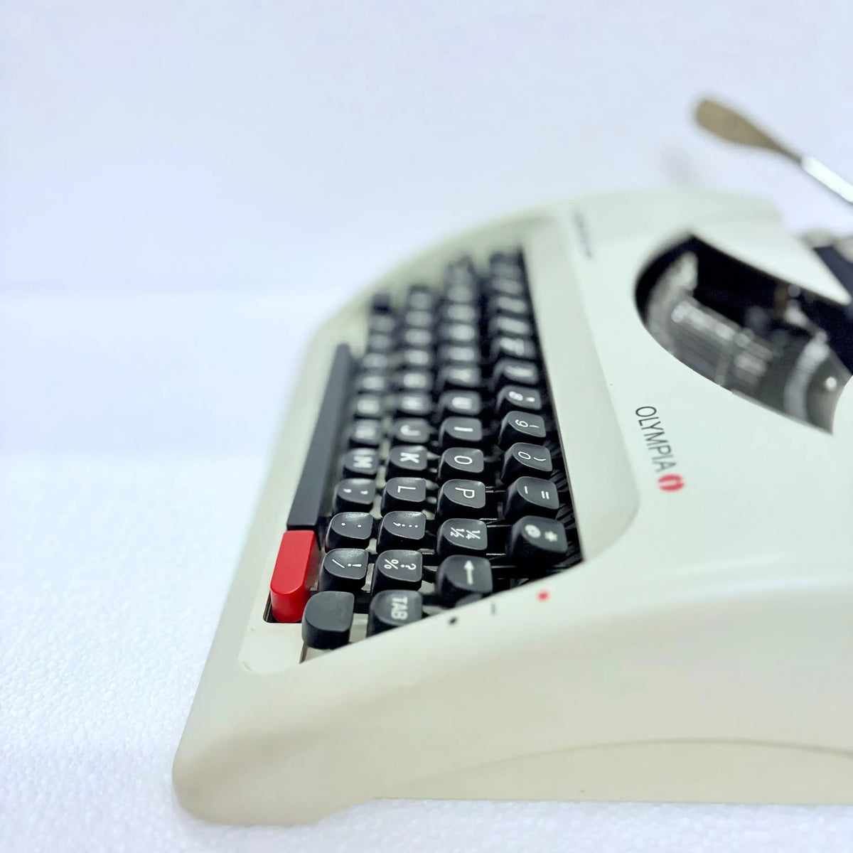Olympia Traveller C Portable Typewriter
