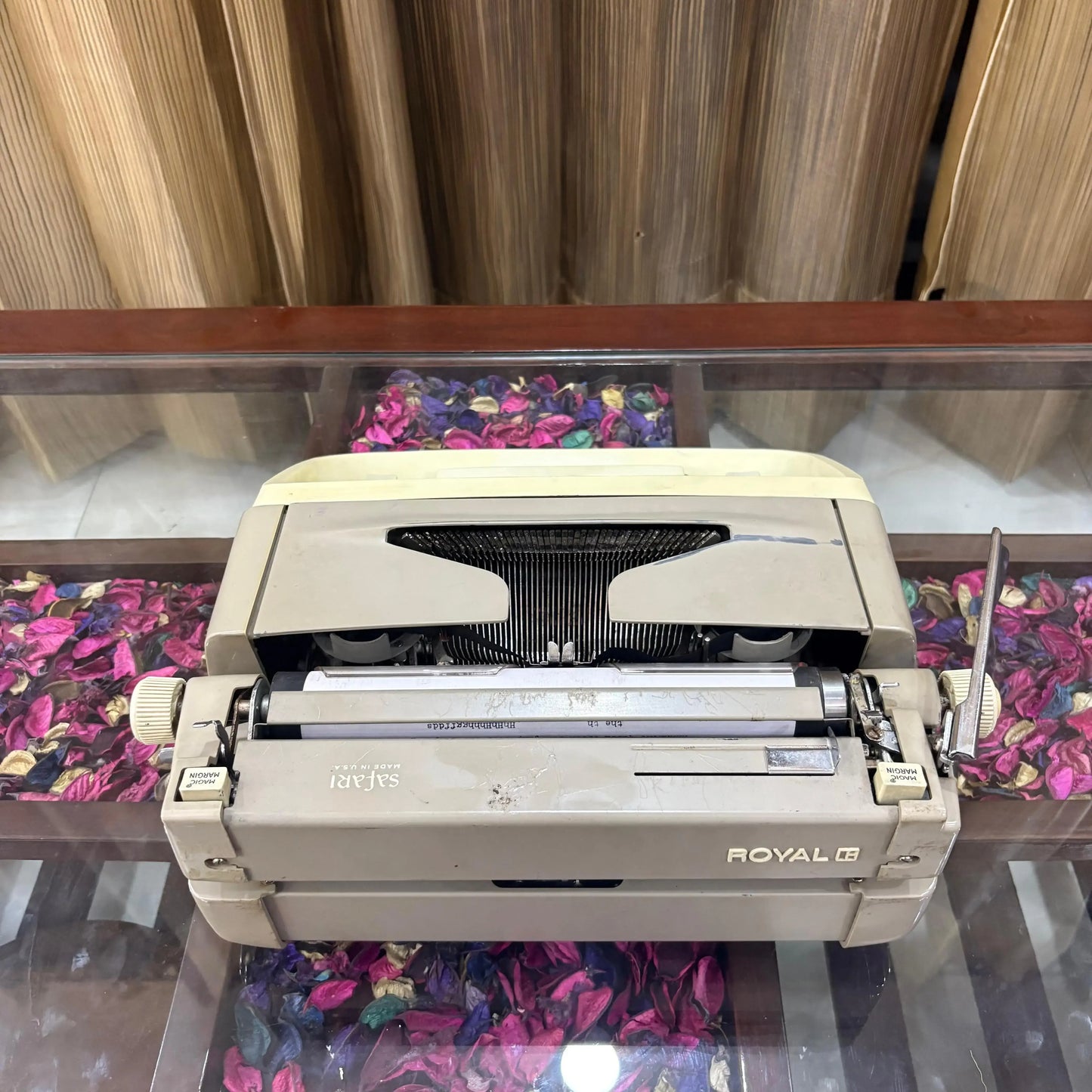 Royal Safari Portable Typewriter