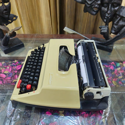 Brother Deluxe 1600 Typewriter