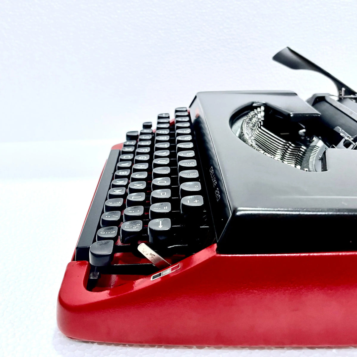 Brother Deluxe 220 Typewriter Inferno Red Edition
