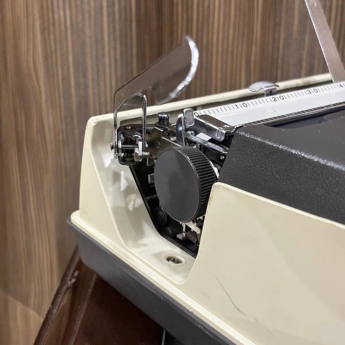 Rare Kovac M-101A Japanese typewriter in unused condition, combining classic mechanical design with original two tone colours | RR Typewriter Mart
