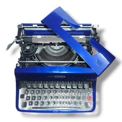 Olivetti Lettera 32 Lightening Blue Typewriter