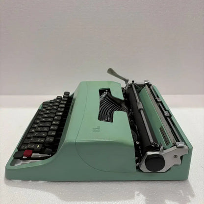 Olivetti Lettera 32 Typewriter