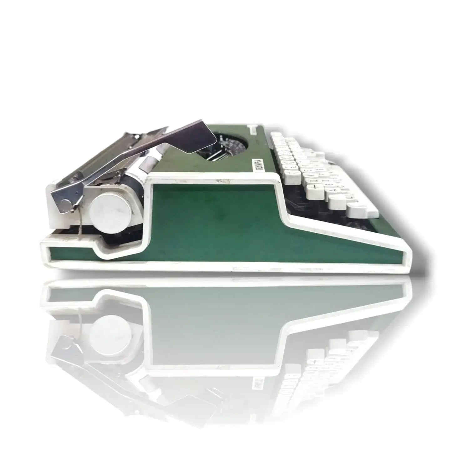 Olympia Traveller De Luxe Typewriter Green Edition