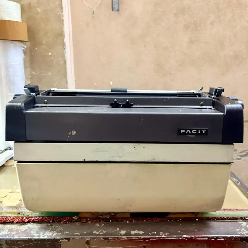 Facit Hindi Manual Typewriter Foolscap Size
