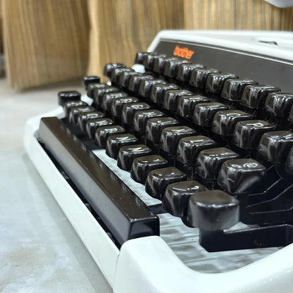 Brother Deluxe 220 Pearl White typewriter, classic portable mechanical typewriter and QWERTY keyboard from RR Typewriter Mart India