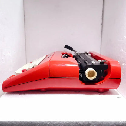 Olivetti Lettera 35 Typewriter Scarlet Red