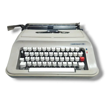Underwood 319 Port Typewriter