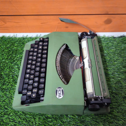 Kofa 100 English Typewriter
