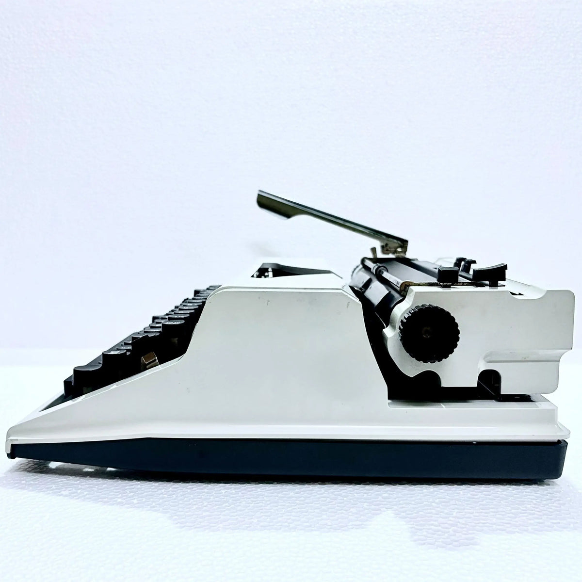 Erika English Typewriter Model 105