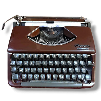 Olympia Splendid 66 Mahogany Typewriter