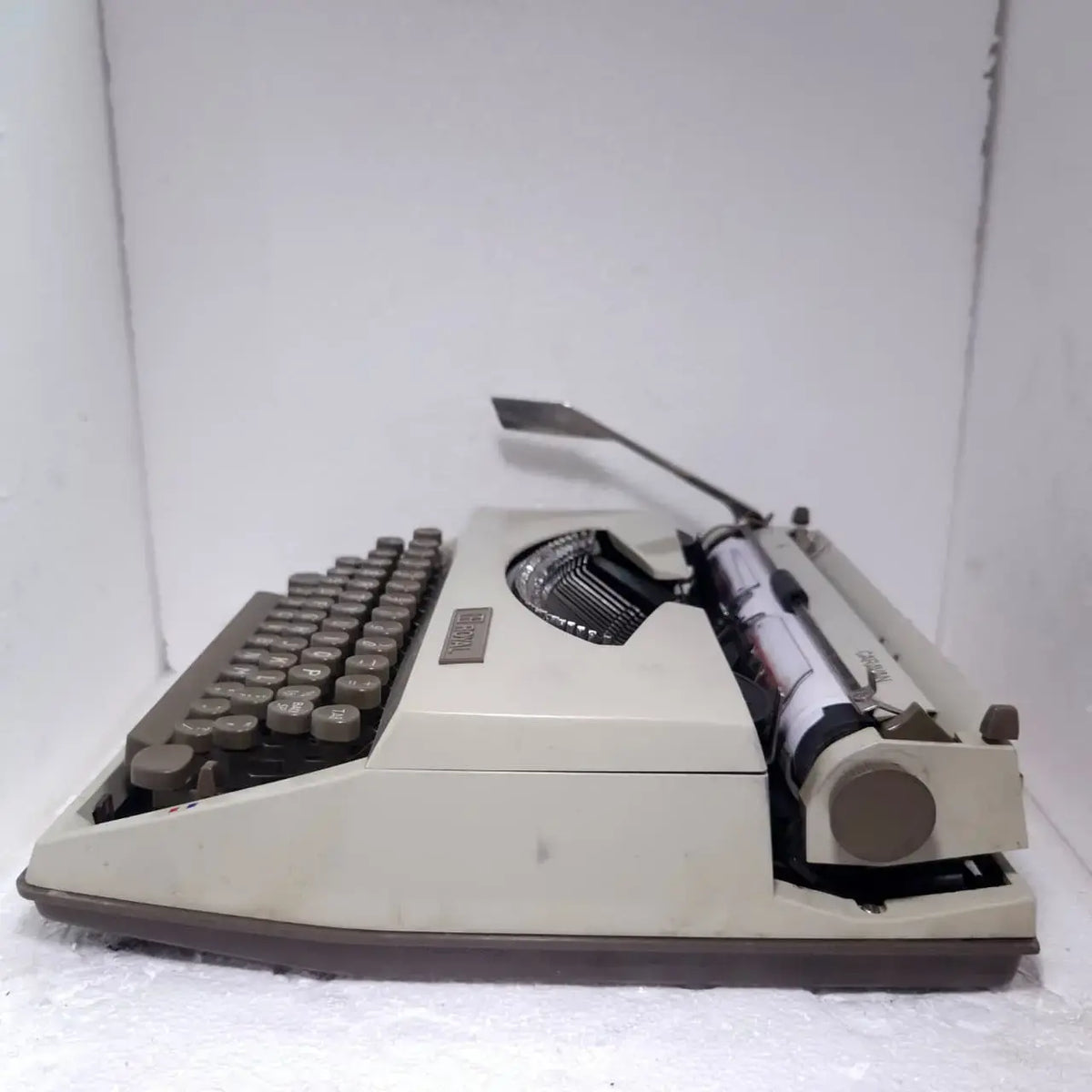 Royal Caravan Portable Typewriter
