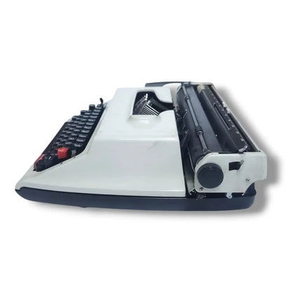 Brother Deluxe 1613 Typewriter