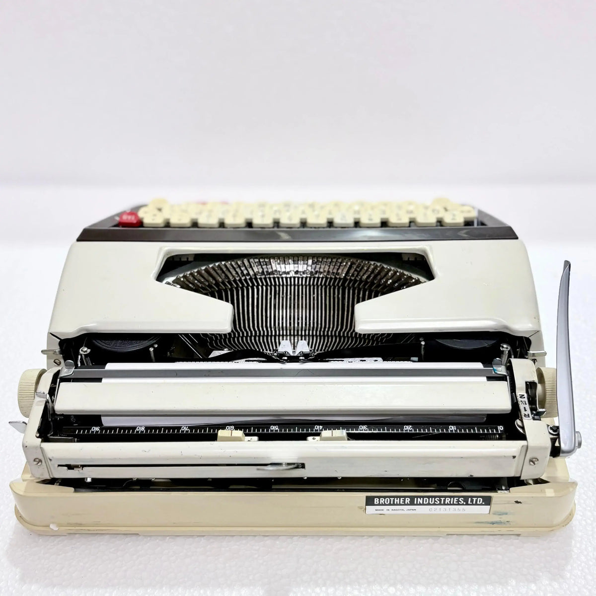 Brother Deluxe 1350 English Typewriter