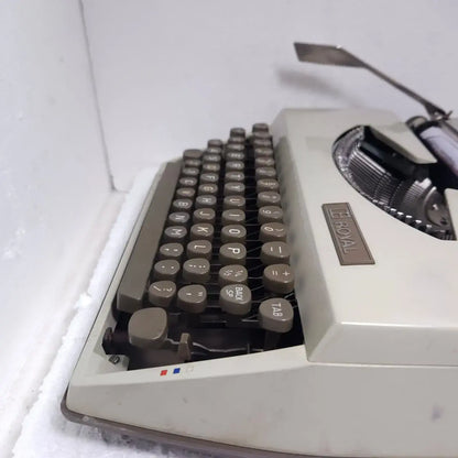 Royal Caravan Portable Typewriter