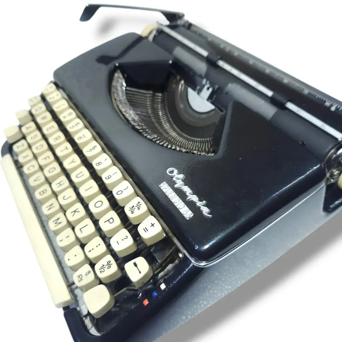 Olympia Splendid 66 Typewriter