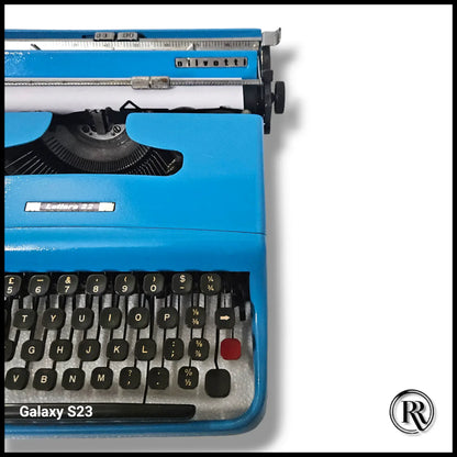 Olivetti Lettera 22 Hex Blue Typewriter