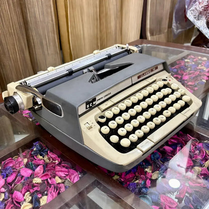 Smith Corona Classic 12 Portable Typewriter
