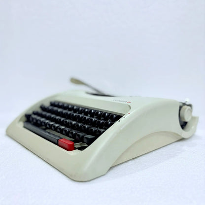 Olympia Traveller C Portable Typewriter