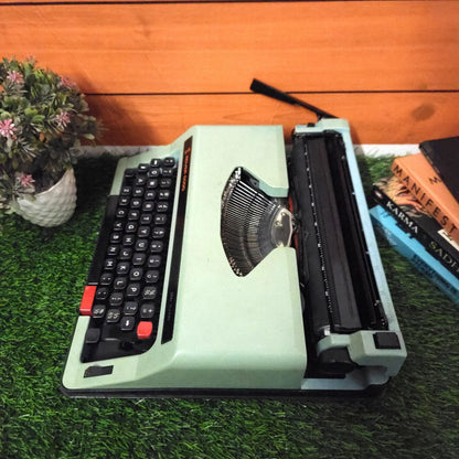 Rover 6000 De Luxe Typewriter