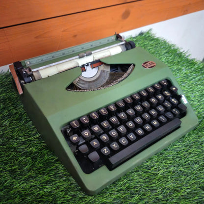 Kofa 100 English Typewriter