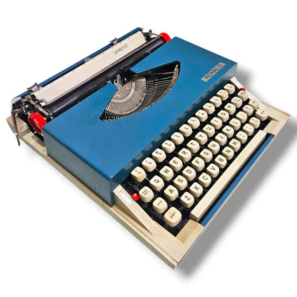 Royal Sprite Manual Typewriter