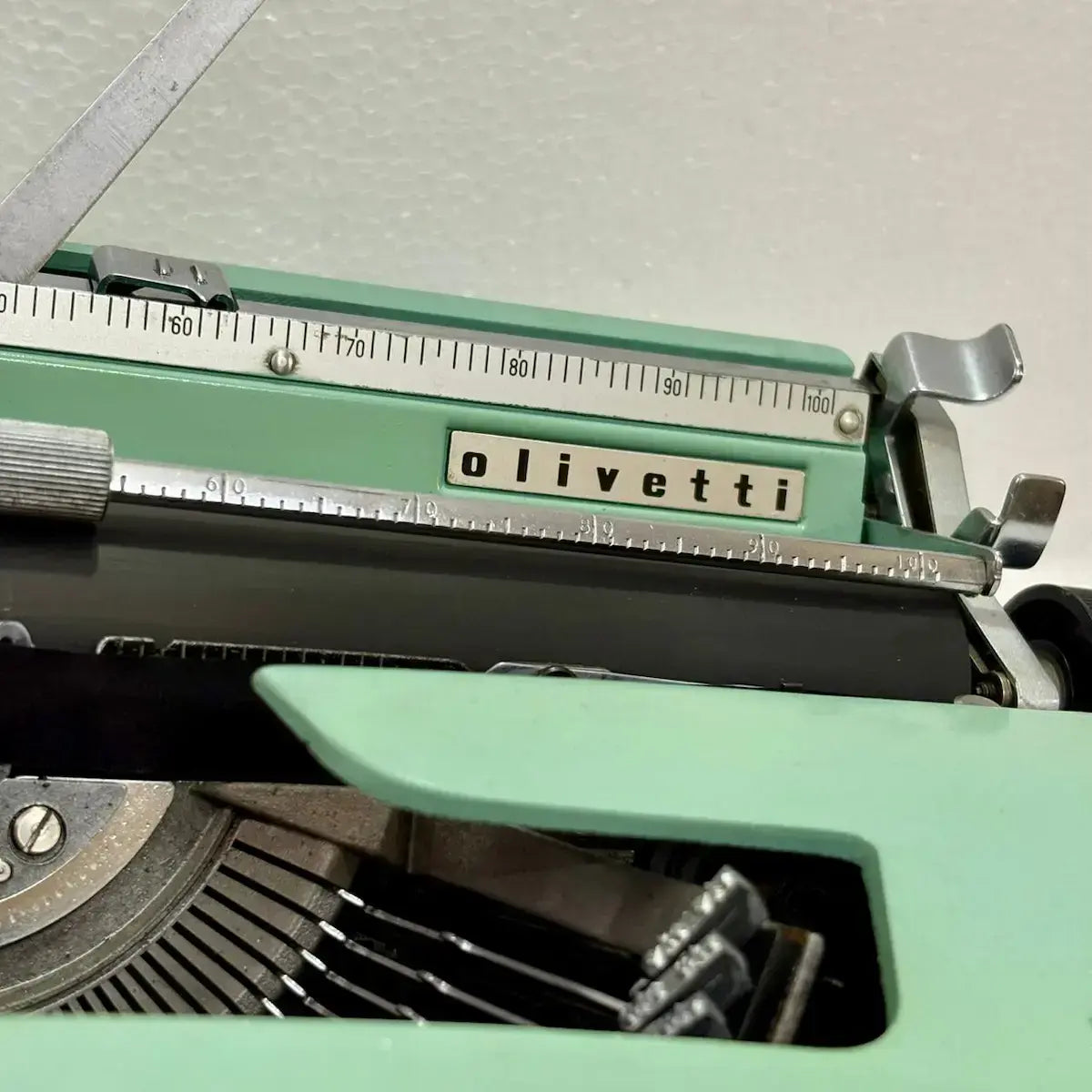 Olivetti Lettera 32 Typewriter
