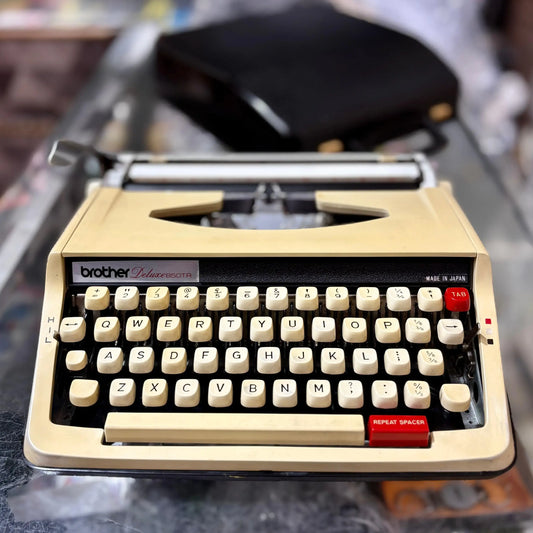 Godrej Deluxe 850TR Japanese Portable Typewriter in Off-White by RR Typewriter Mart – Vintage Manual Machine