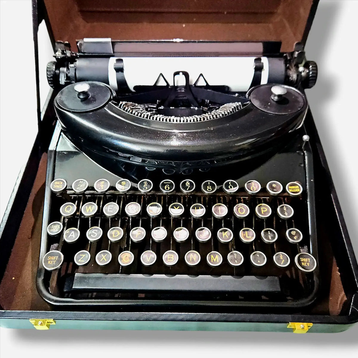 Remington Noiseless Typewriter – Vintage American Classic in Premium Condition | RR Typewriter Mart