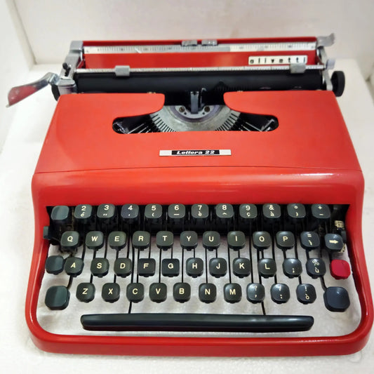Buy Olivetti Lettera 22 typewriter online in India vintage portable typing machine