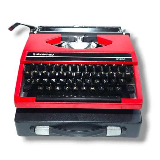 Vintage Silver Reed Typewriter – Restored 1970s Model with Original Keys | RR Typewriter Mart