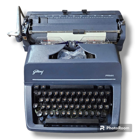 Godrej Prima English Typewriter – Perfect Gift Idea for Typewriter Enthusiasts