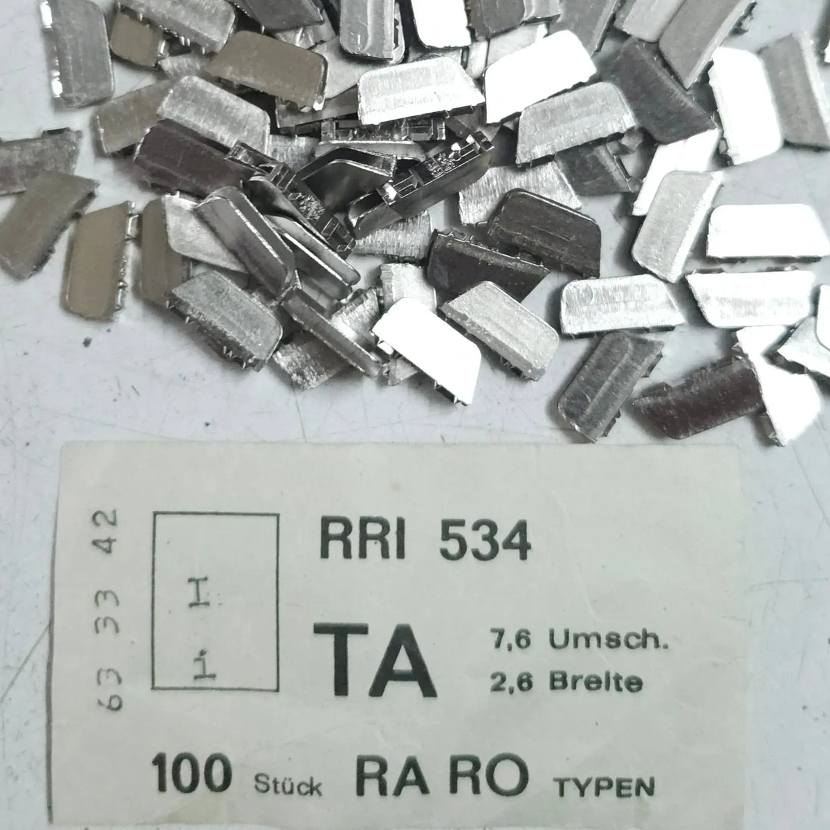 English Long Motion Typeface I replacement type slug set for typewriter repair restoration and typing institute maintenance
