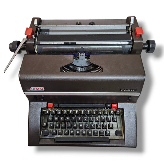 Facit 1740 Scholar English Typewriter front view, Manual Facit Typewriter from RR Typewriter Mart store