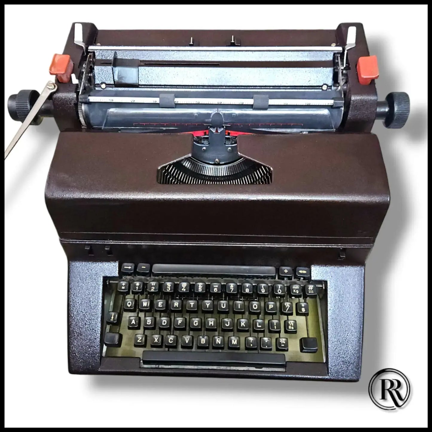 Facit 1740 Metal Body English Typewriter front view, Manual Facit Typewriter by RR Typewriter Mart store