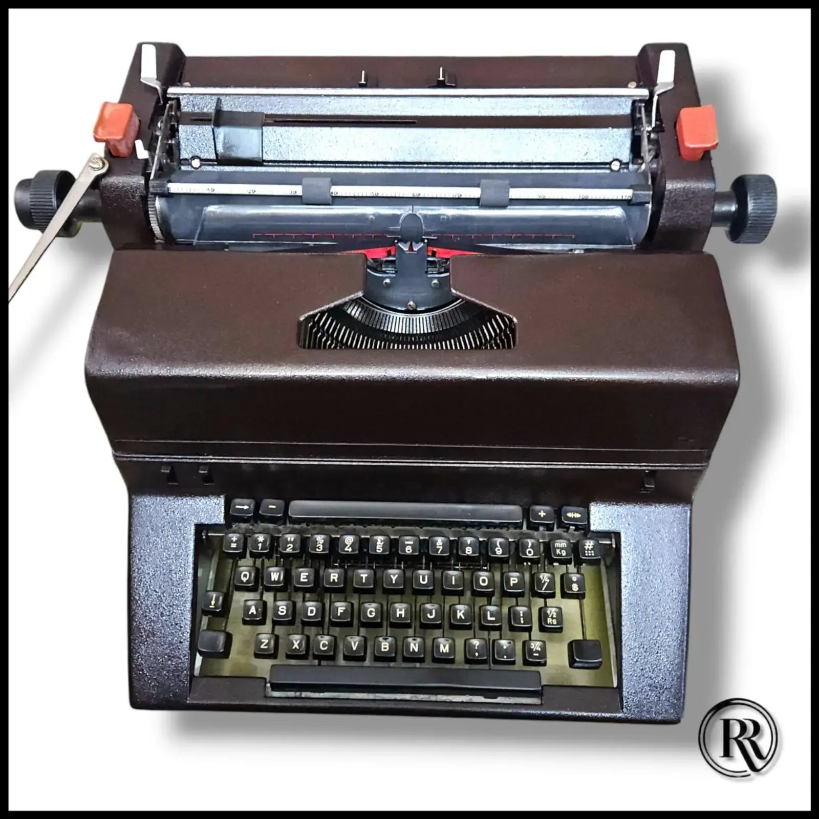Facit 1740 Metal Body English Typewriter front view, Manual Facit Typewriter by RR Typewriter Mart store