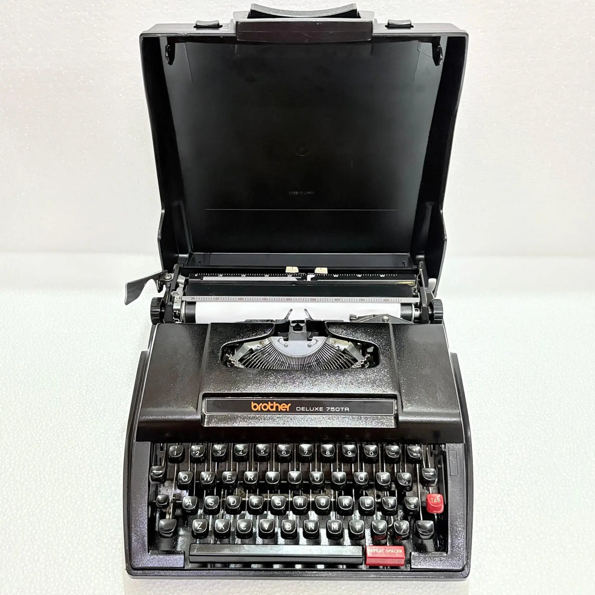 Brother 750 Tr Typewriter Stealth Black Edition