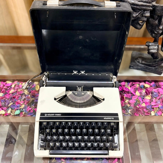 Silver Reed Silverette manual English typewriter with carry case, shown at RR Typewriter Mart typewriter 