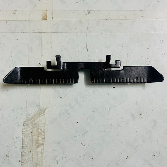 Remington 18 typewriter line finder original metal carriage part – RR Typewriter Mart