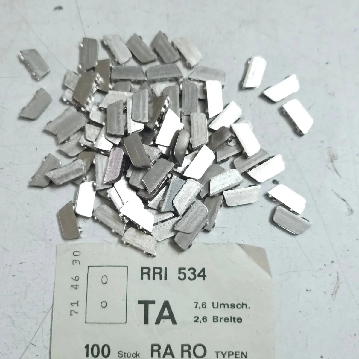 English Long Motion Typeface O replacement type slug set for typewriter repair restoration and typing institute maintenance