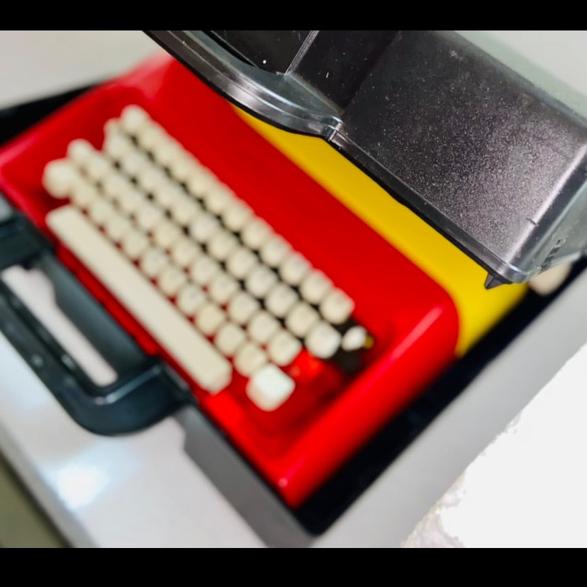  Olivetti Typewriter in Karnataka colors – Buy typewriter with free accessories