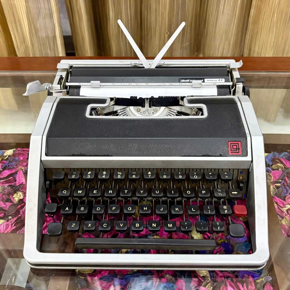 Buy Olivetti Lettera 33 Typewriter online with free delivery India